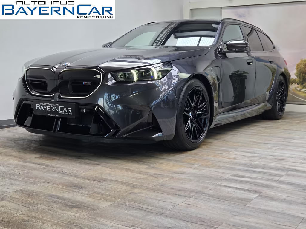 BMW M5 To. AHK Sitzlüftung B&W ACC 360° Driver