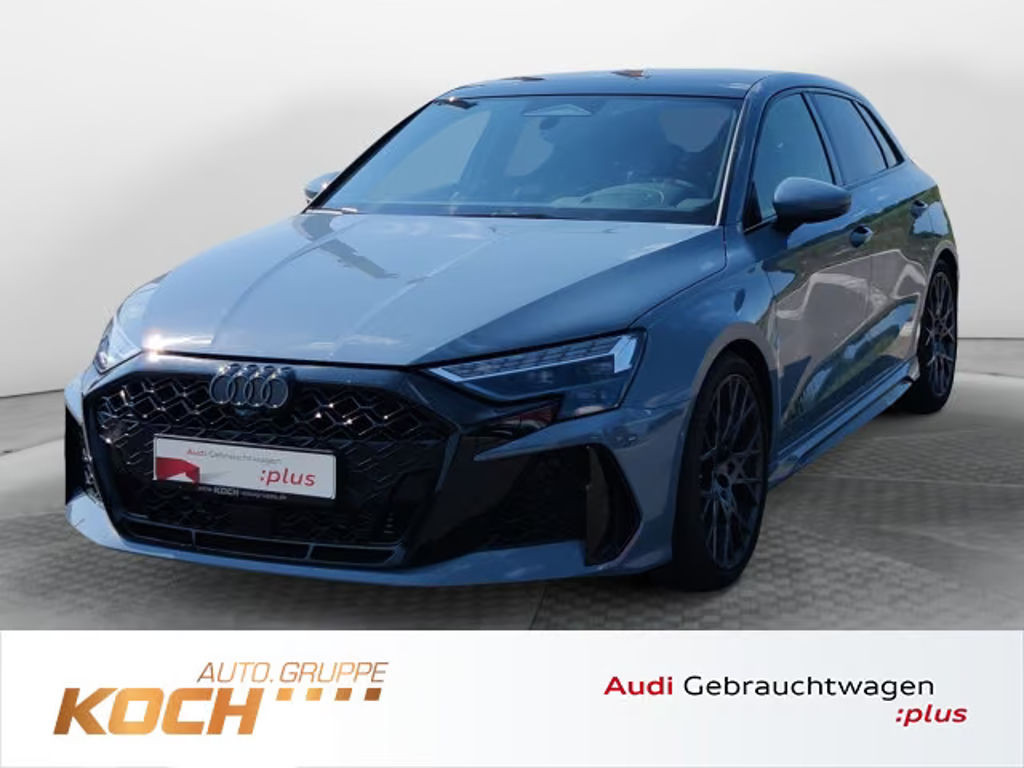 Audi RS3 Sportback Sedan Quattro S-Tronic