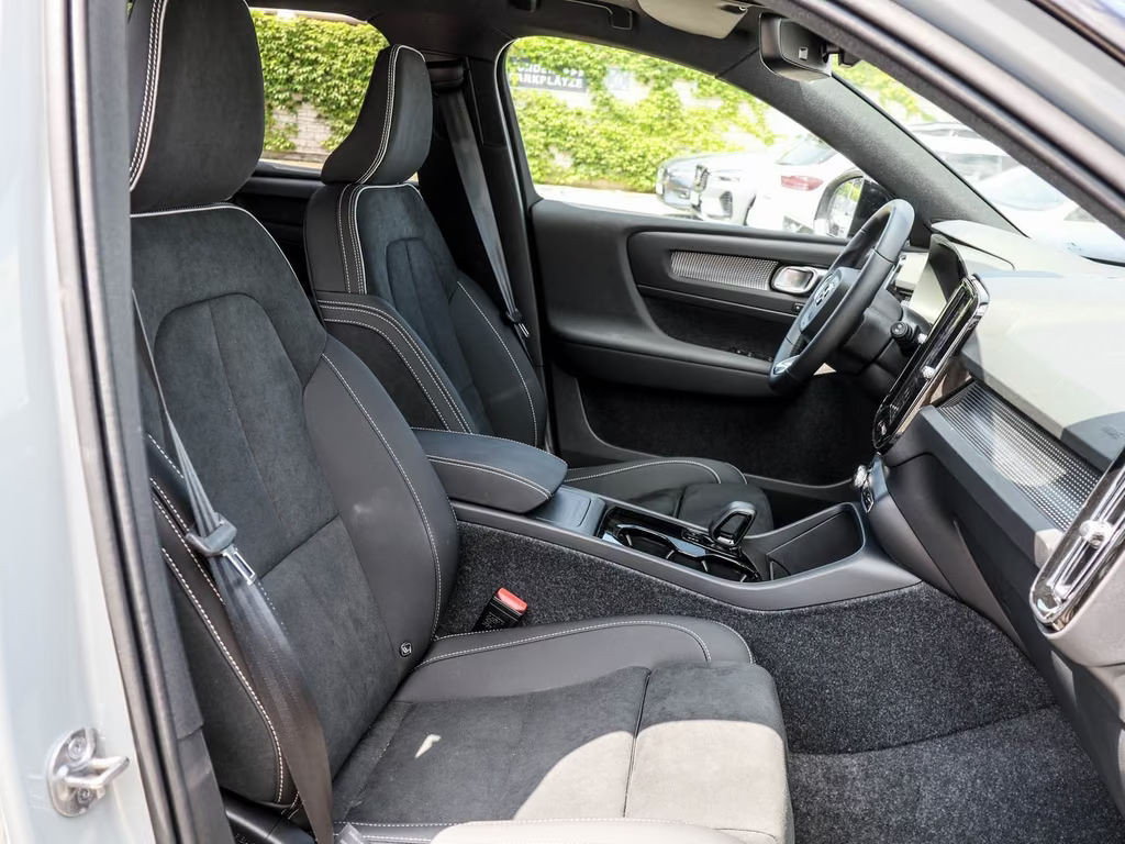 Volvo EX40