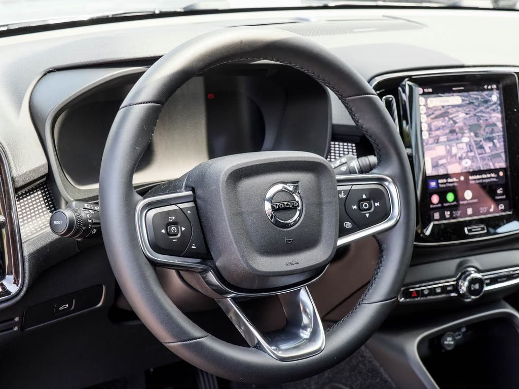 Volvo EX40