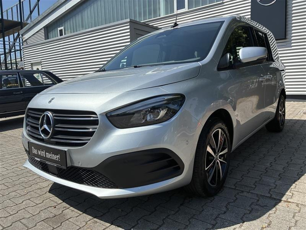 Mercedes-Benz T-Klasse T180 PRO MBUX Navi WP PP RK Keyless LED Temp USB
