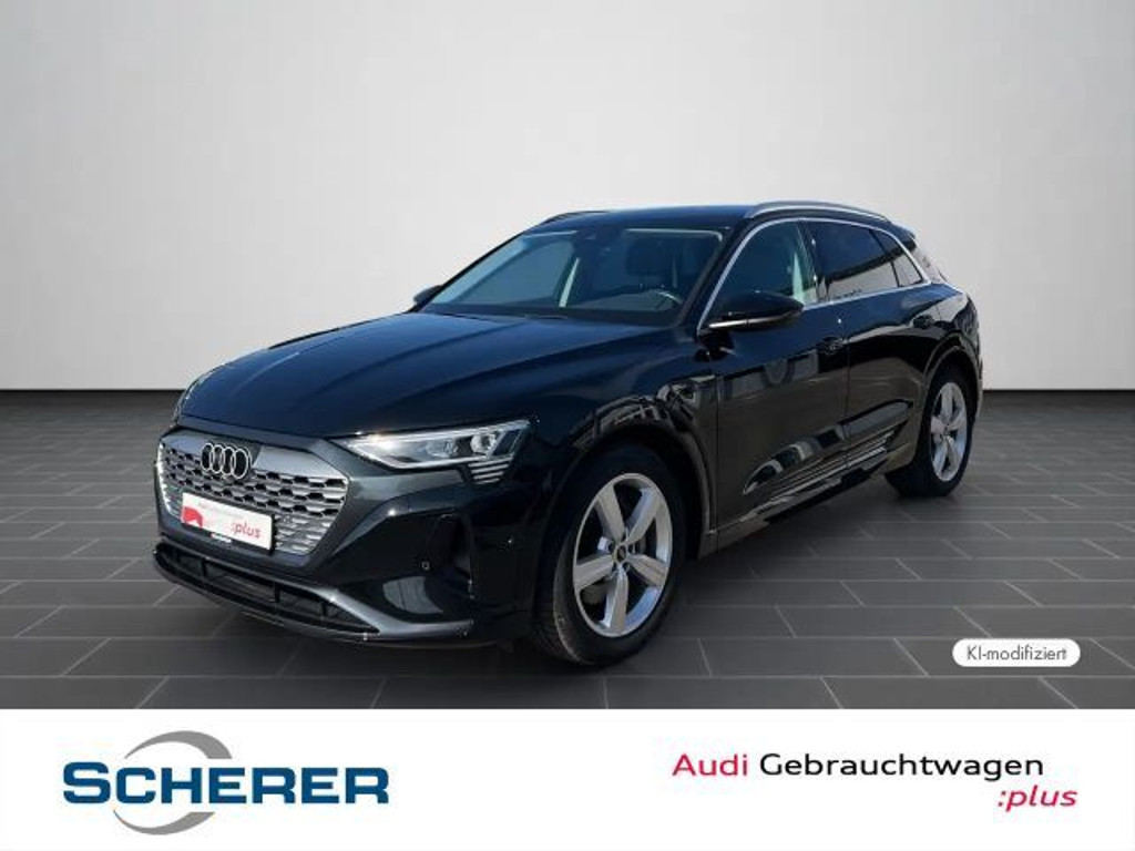 Audi Q8 e-tron Quattro 50