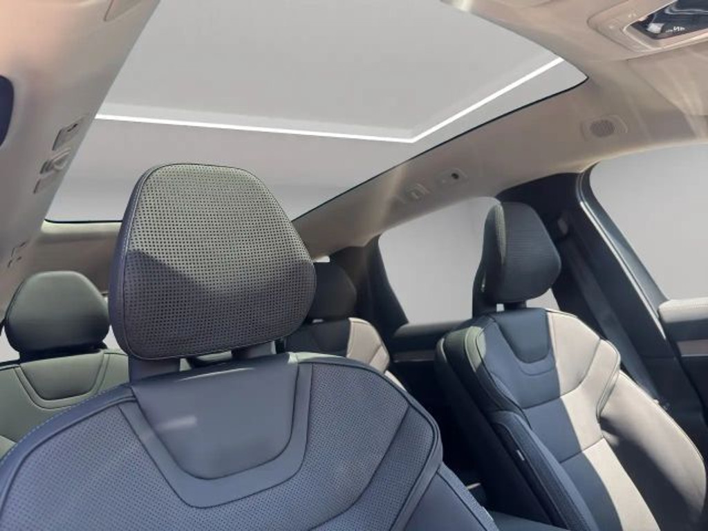 Volvo EX90