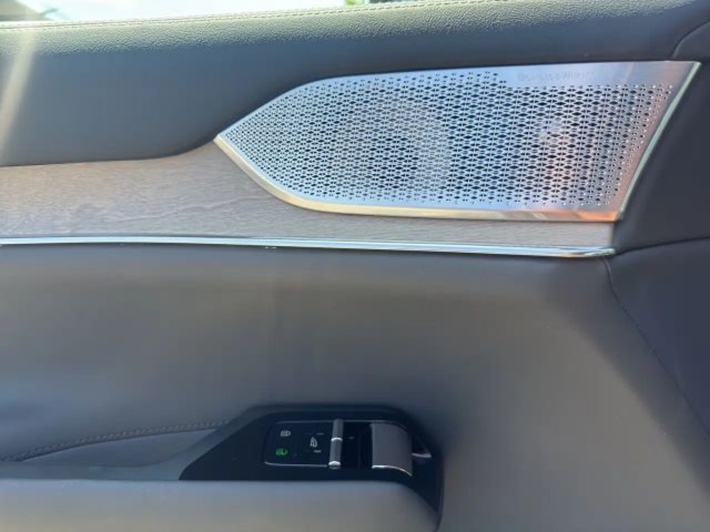 Volvo EX90