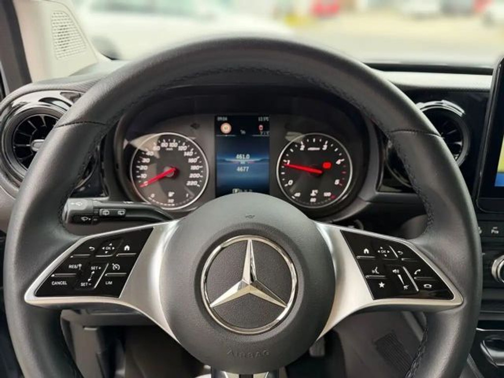 Mercedes-Benz T 180