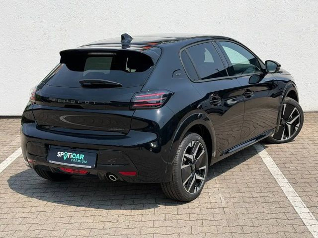 Peugeot e-208