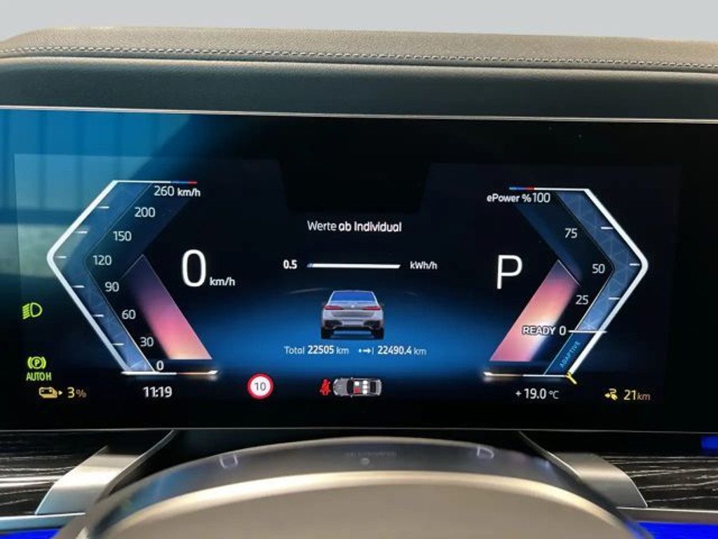 BMW i7