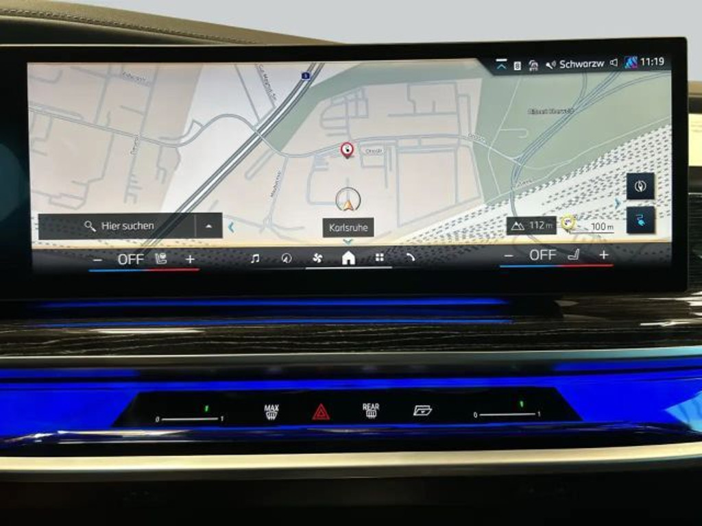 BMW i7
