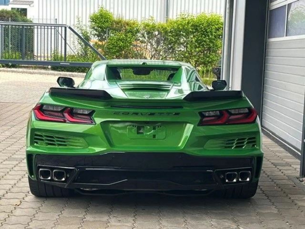 Corvette C8