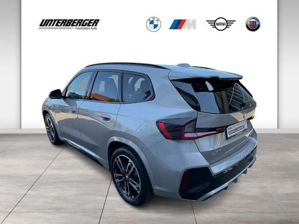 BMW iX1
