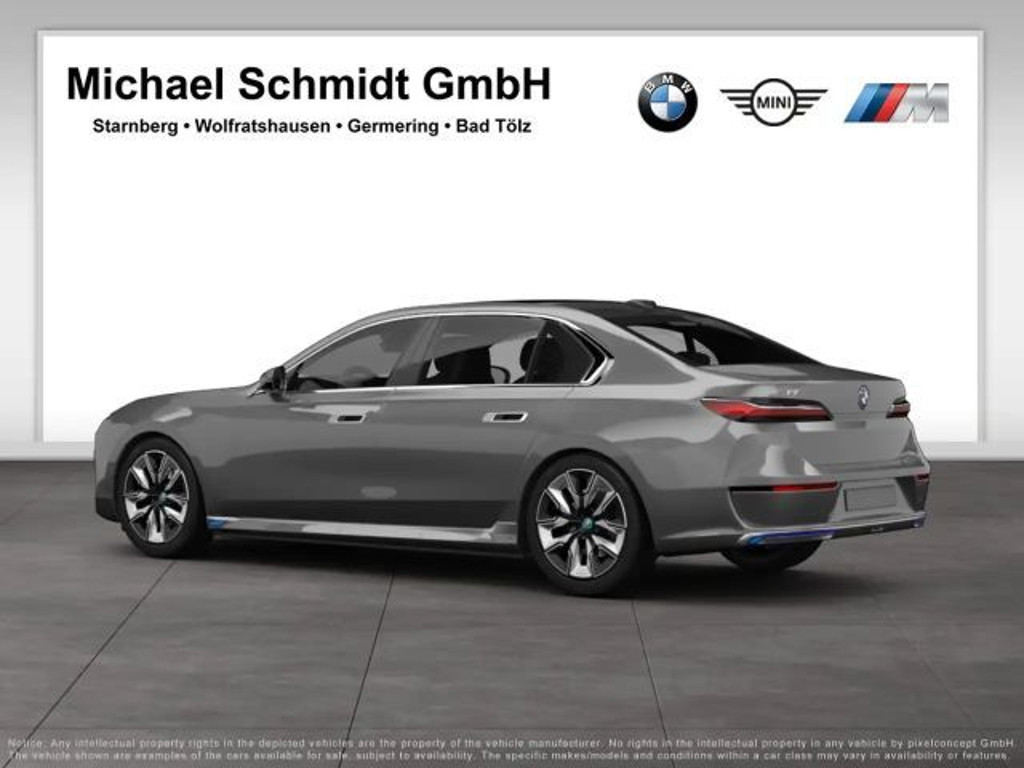 BMW i7
