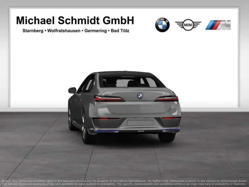 BMW i7