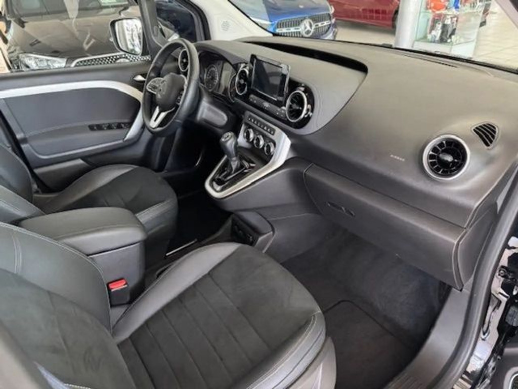 Mercedes-Benz T 180
