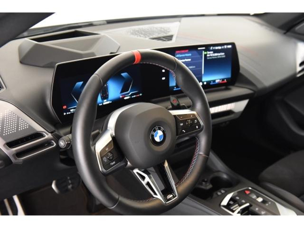 BMW M235