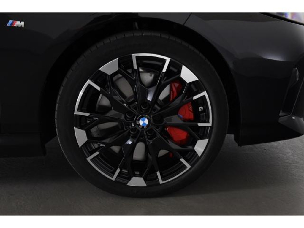 BMW M235