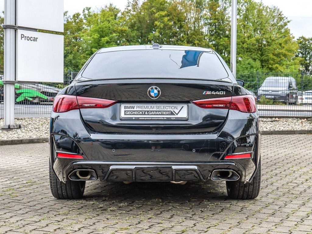 BMW M440