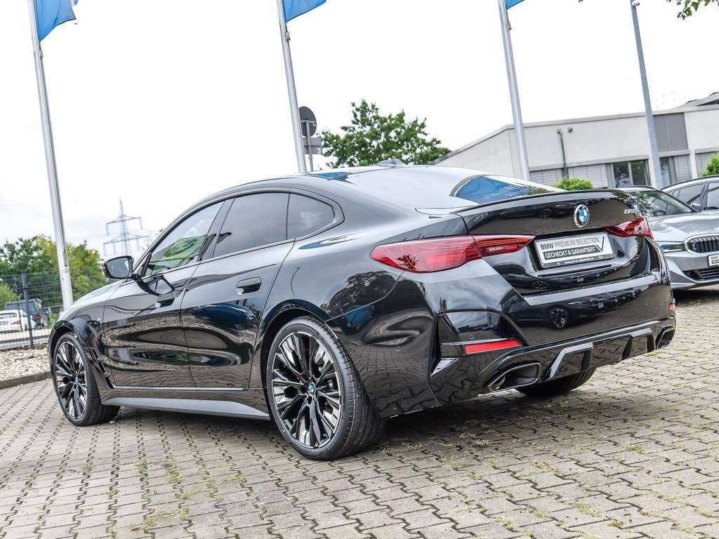 BMW M440