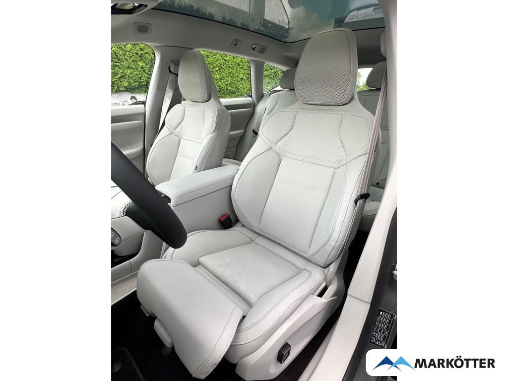 Volvo EX60