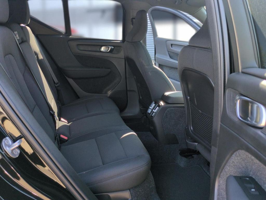 Volvo EX40