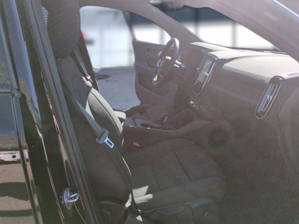 Volvo EX40