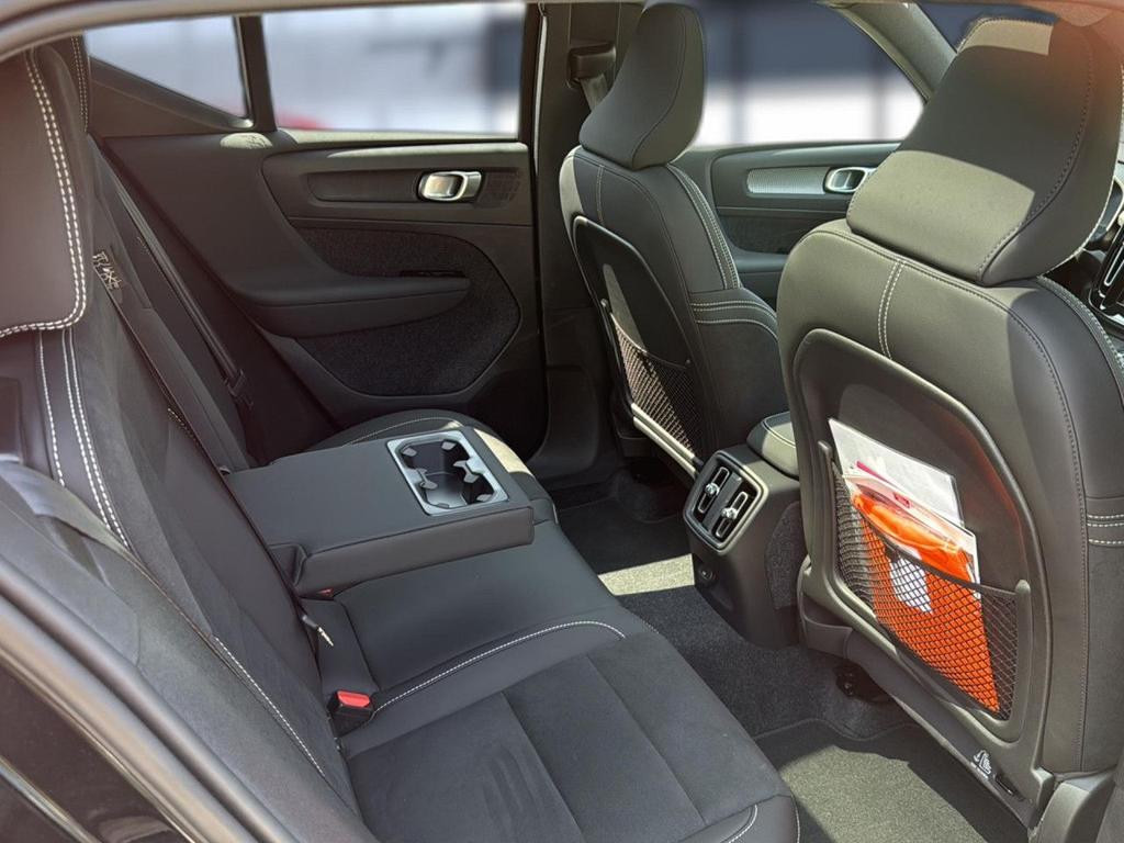 Volvo EX40