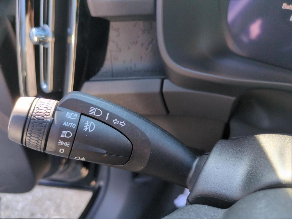Volvo EX40