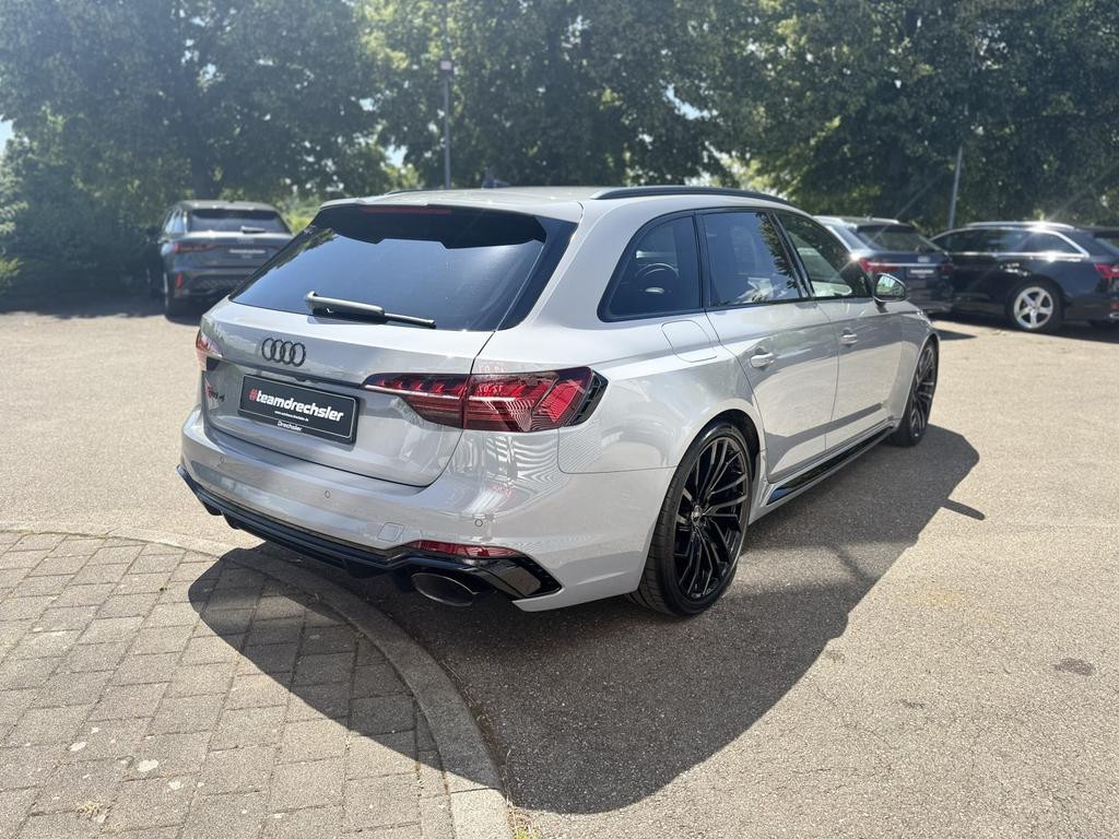 Audi RS4