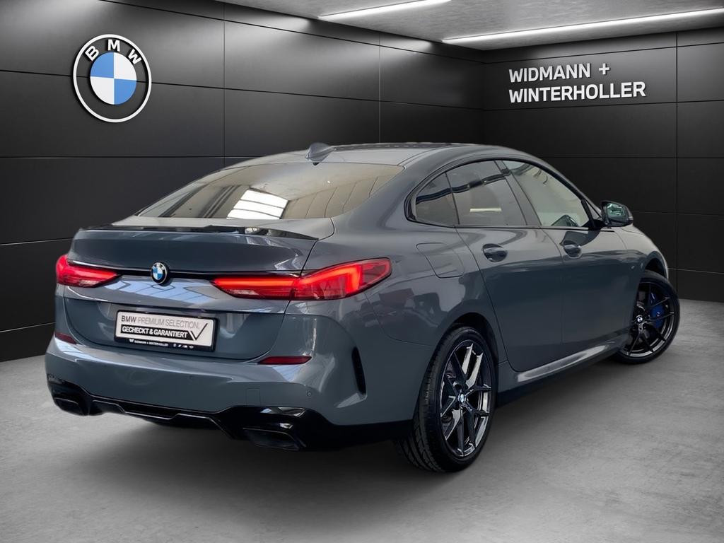 BMW M235