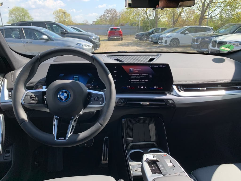 BMW iX1