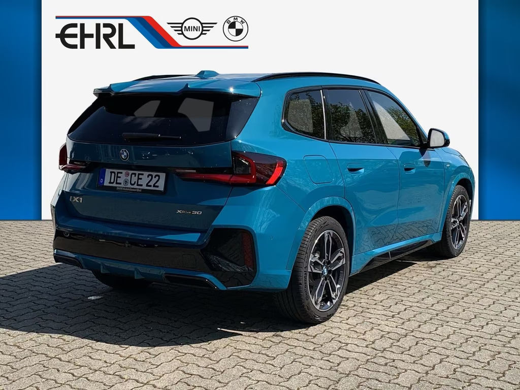 BMW iX1