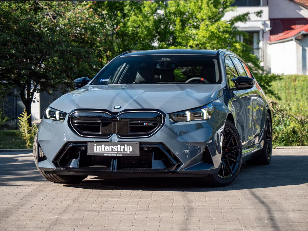 BMW M5 Touring 2026 DR.ASS.PLUS.PANO.360°.LHZ.B&W