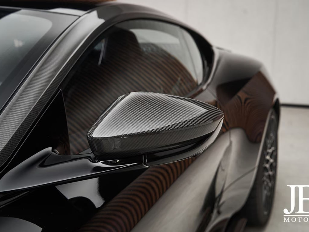 Aston Martin DBS