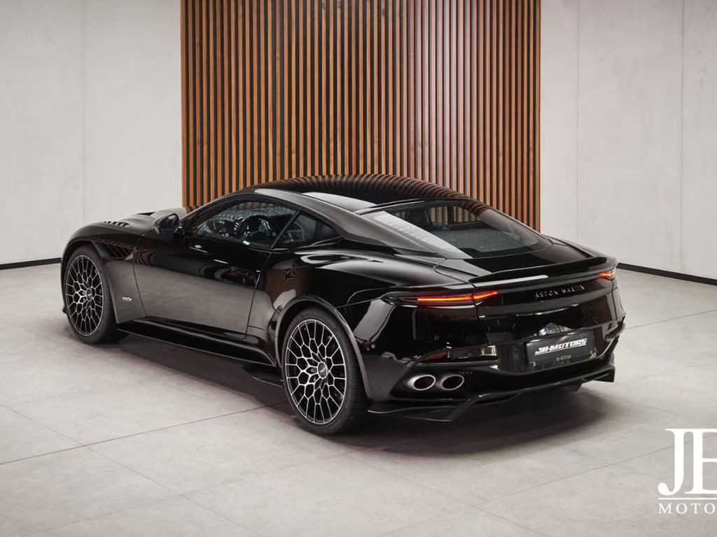 Aston Martin DBS