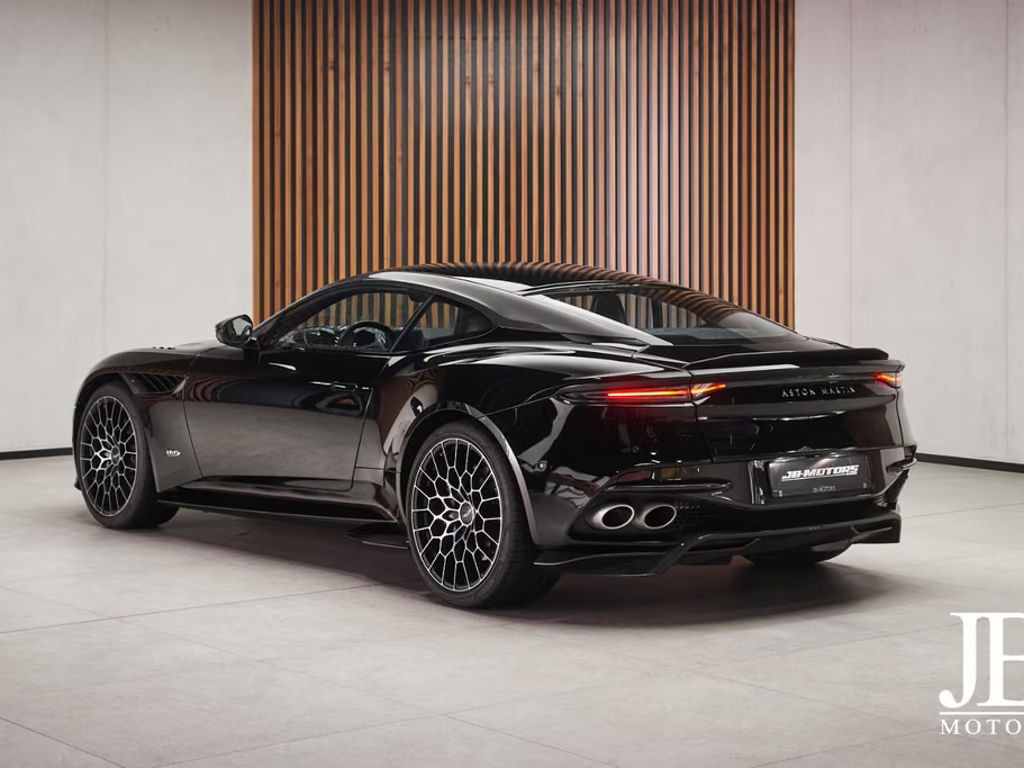Aston Martin DBS