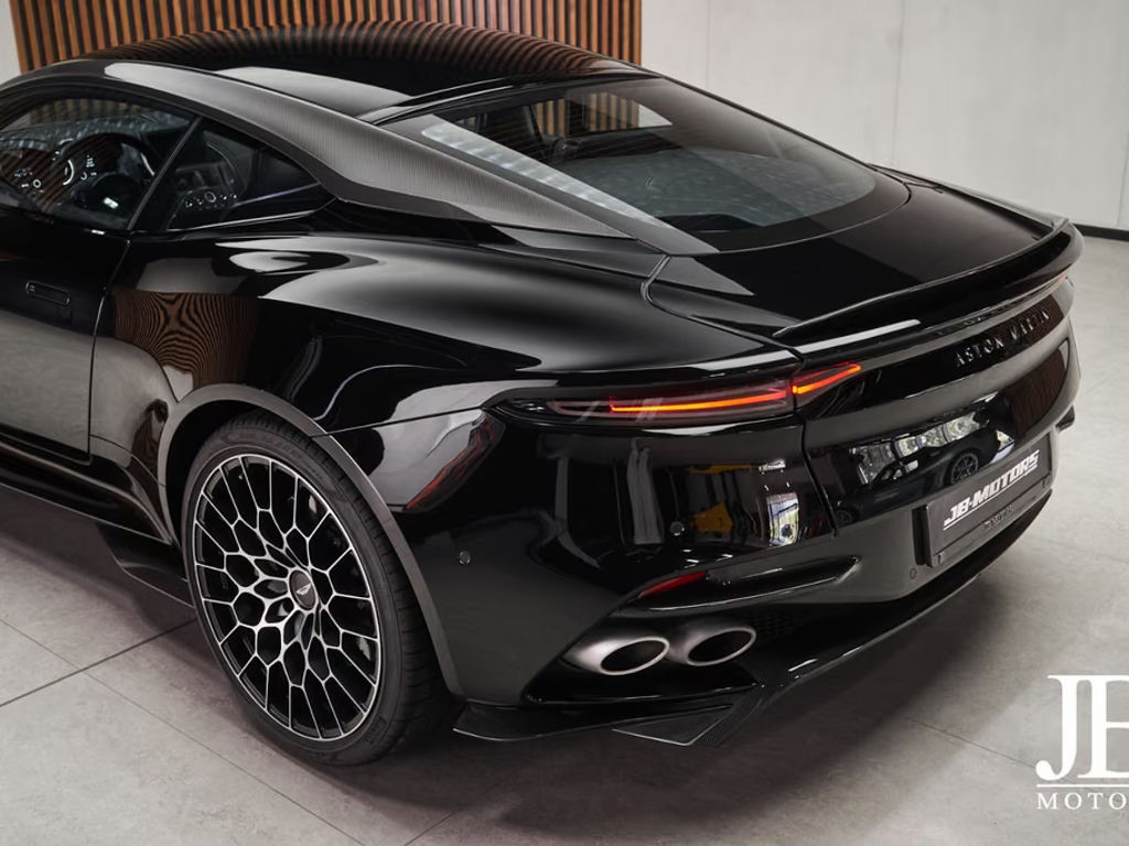 Aston Martin DBS