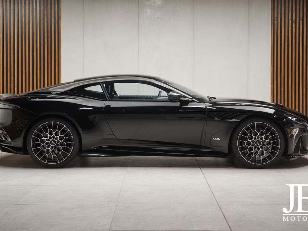 Aston Martin DBS