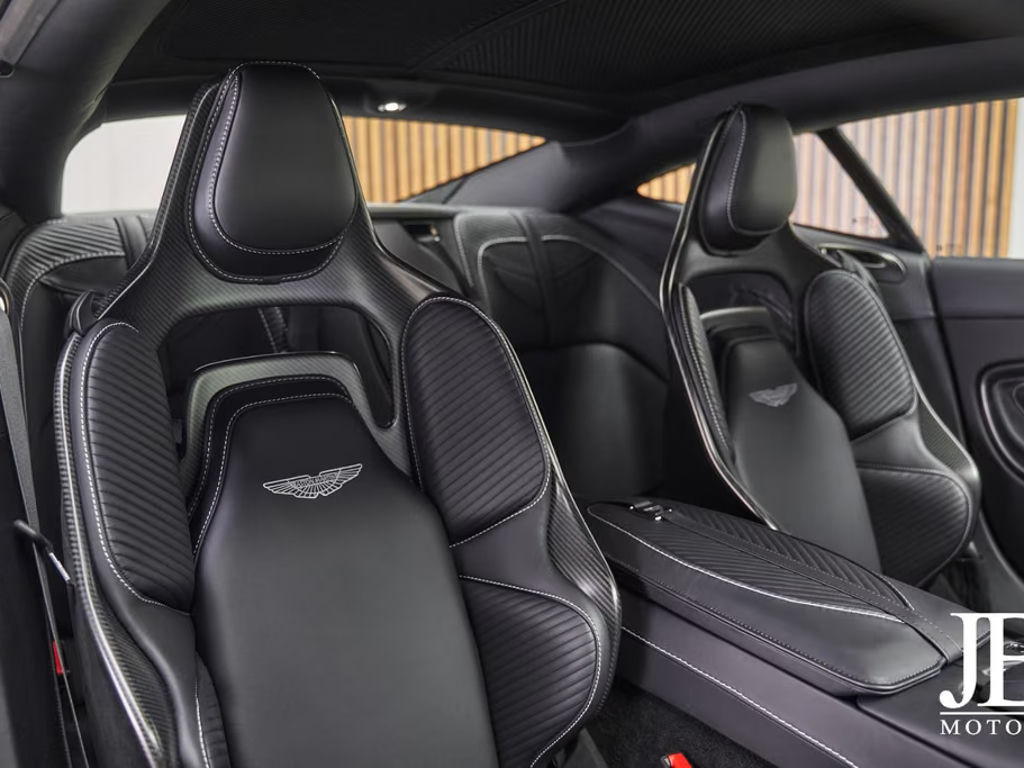 Aston Martin DBS