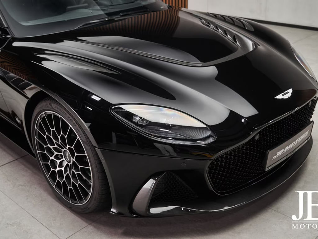 Aston Martin DBS