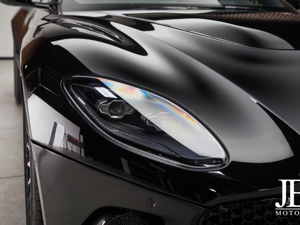 Aston Martin DBS