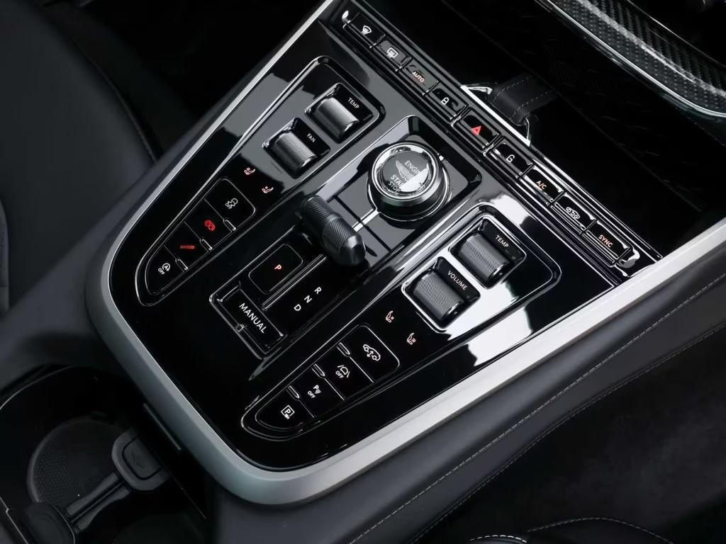 Aston Martin DBX