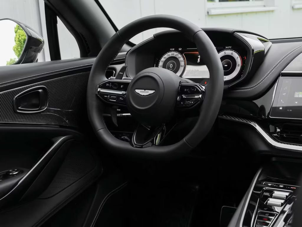 Aston Martin DBX