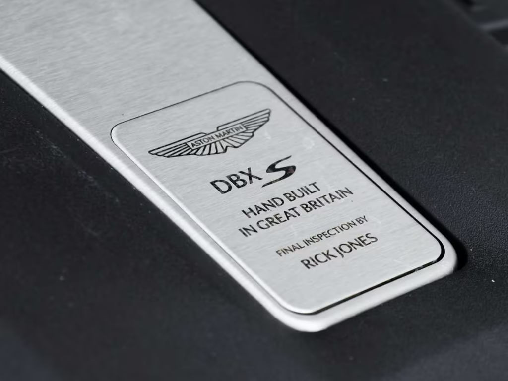 Aston Martin DBX