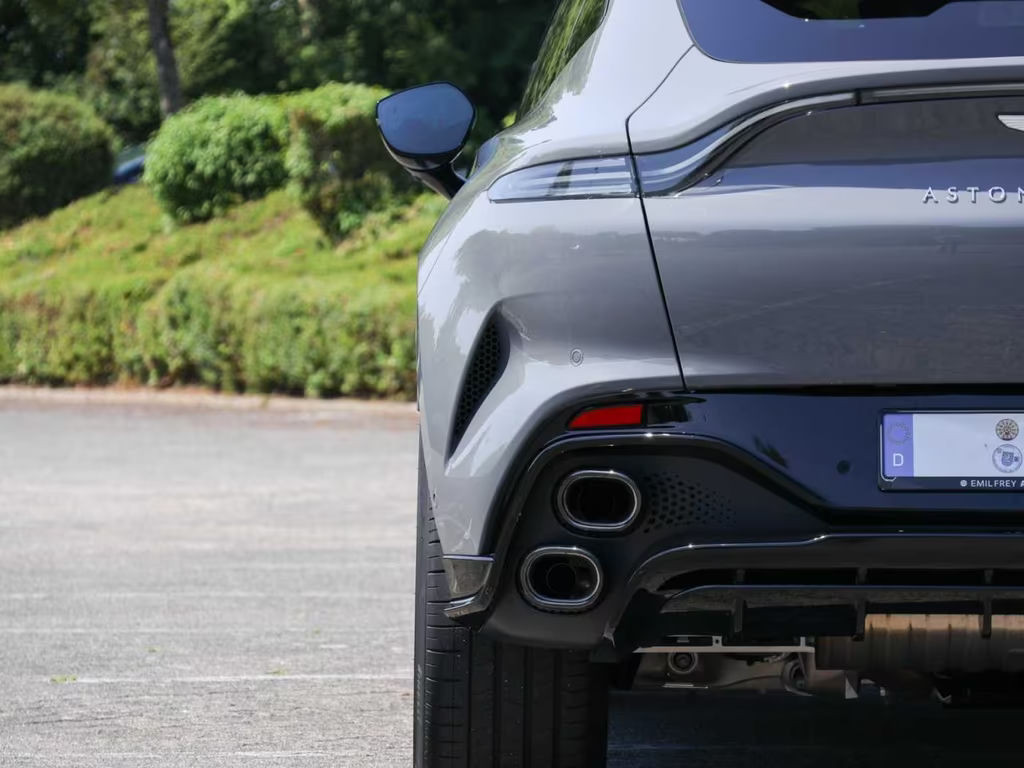 Aston Martin DBX