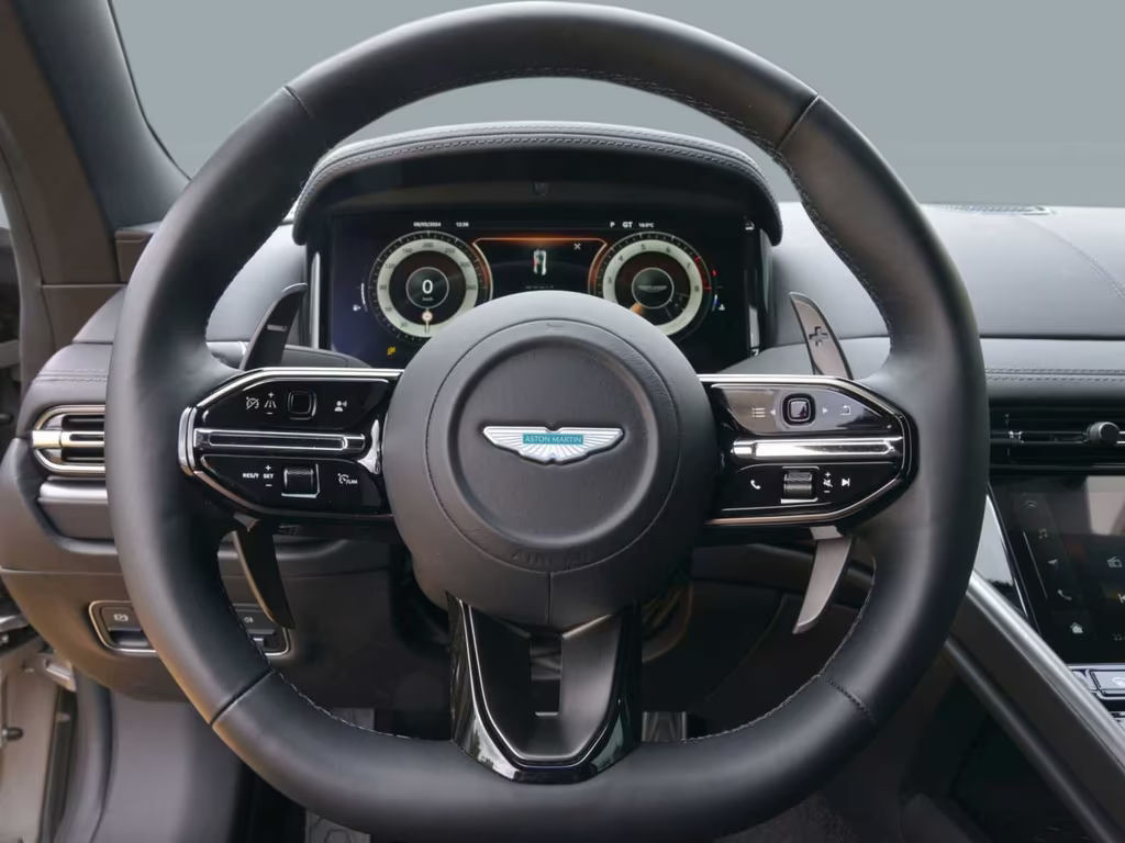 Aston Martin DB12