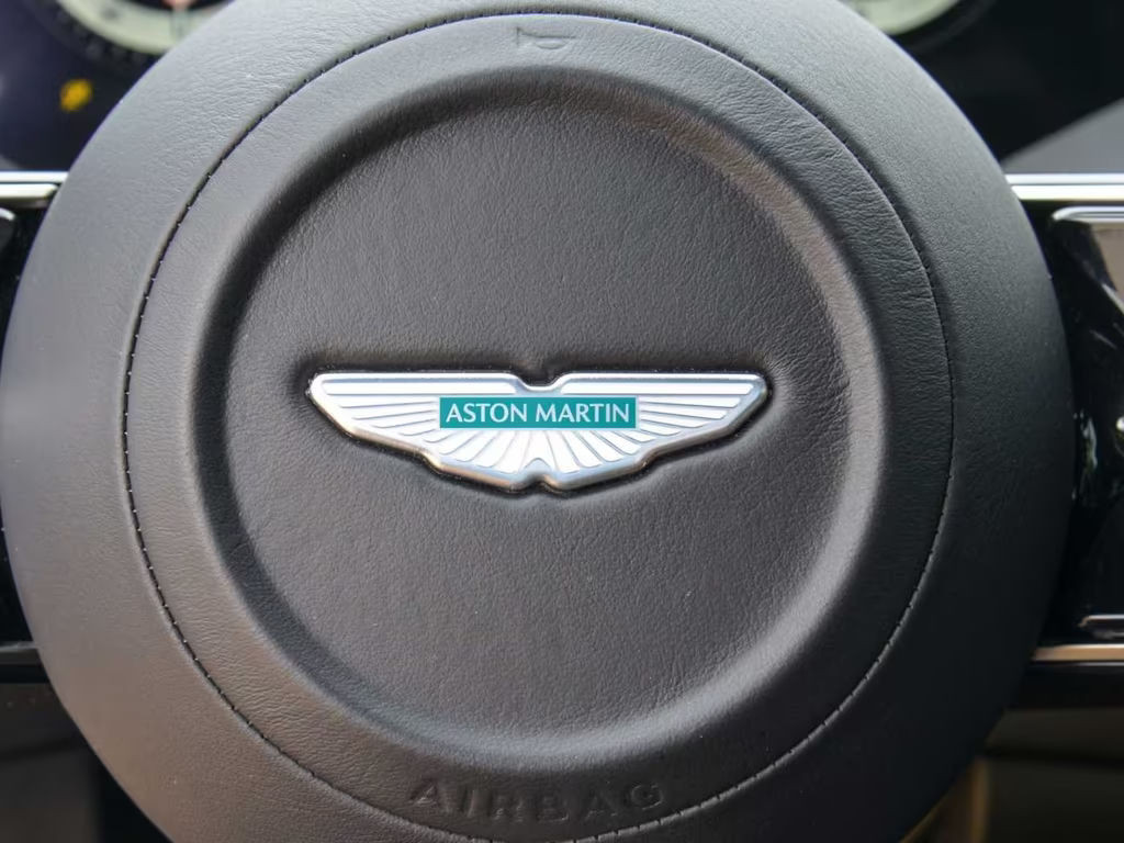 Aston Martin DB12