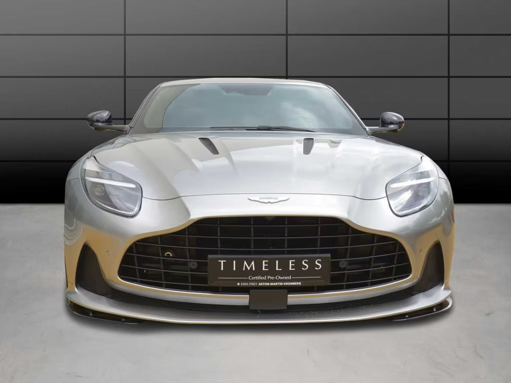 Aston Martin DB12