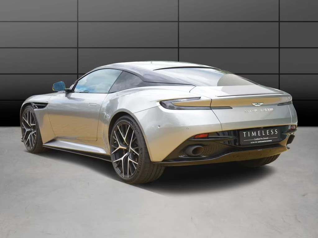 Aston Martin DB12