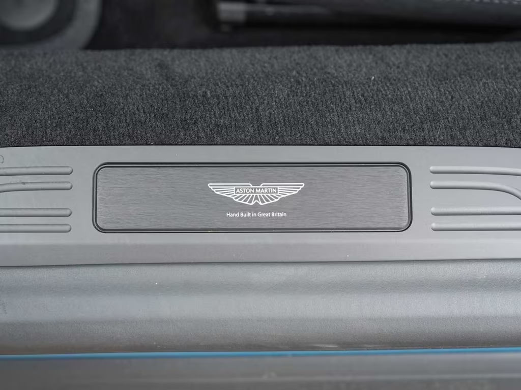 Aston Martin V8 Vantage