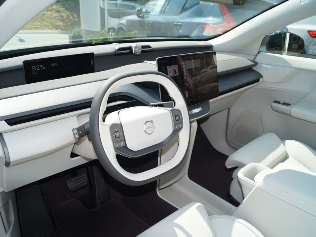 Volvo EX60