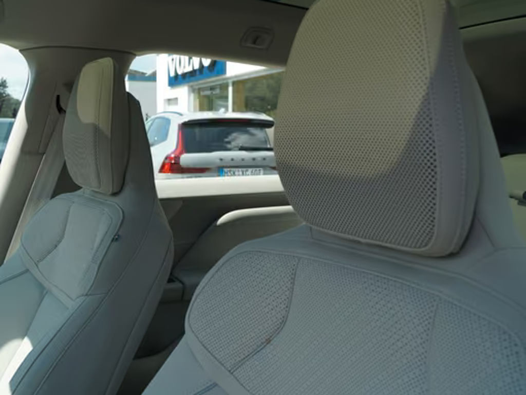 Volvo EX60